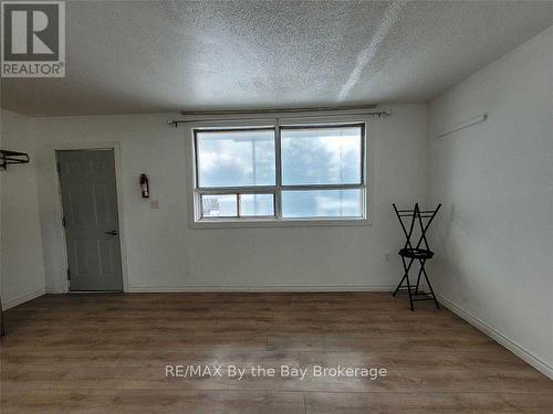 B10 - 280 River Road E, Wasaga Beach, ON - Indoor Photo Showing Other Room