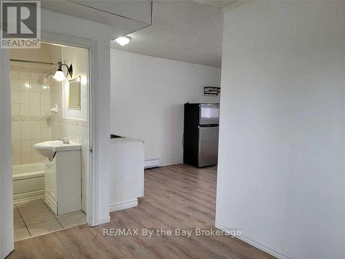 B10 - 280 River Road E, Wasaga Beach, ON - Indoor Photo Showing Bathroom