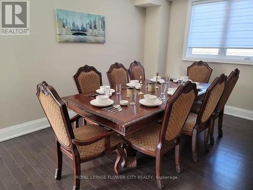 1103 Orchard Road, Mississauga, ON - Indoor Photo Showing Dining Room