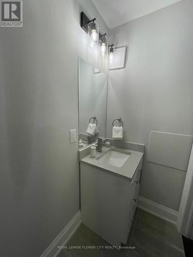 1103 Orchard Road, Mississauga, ON - Indoor Photo Showing Bathroom