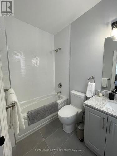 1103 Orchard Road, Mississauga, ON - Indoor Photo Showing Bathroom