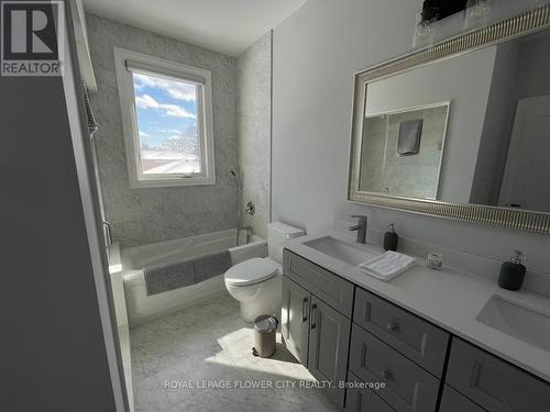 1103 Orchard Road, Mississauga, ON - Indoor Photo Showing Bathroom