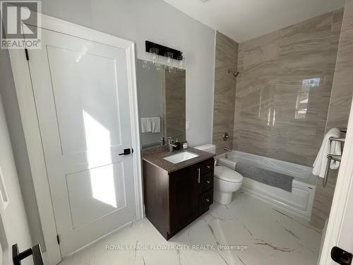 1103 Orchard Road, Mississauga, ON - Indoor Photo Showing Bathroom