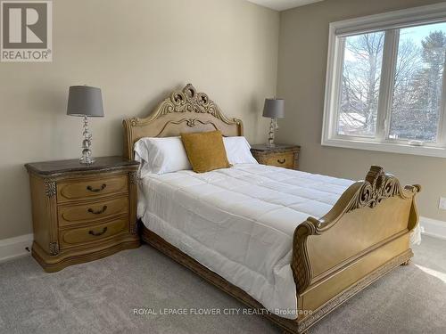 1103 Orchard Road, Mississauga, ON - Indoor Photo Showing Bedroom