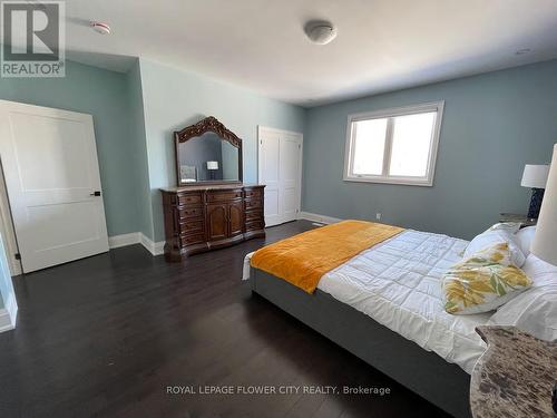 1103 Orchard Road, Mississauga, ON - Indoor Photo Showing Bedroom