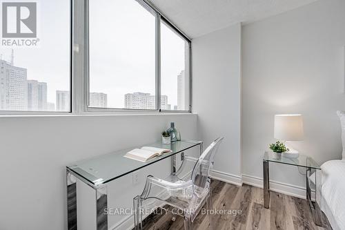 1108 - 3590 Kaneff Crescent, Mississauga, ON - Indoor