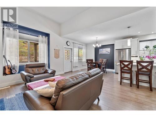 14395 Herron Road Unit# 108, Summerland, BC - Indoor Photo Showing Living Room