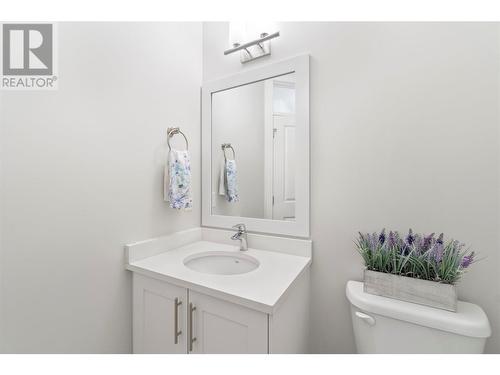 14395 Herron Road Unit# 108, Summerland, BC - Indoor Photo Showing Bathroom