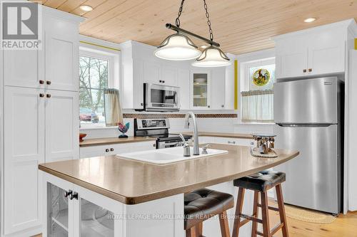 1458 Baptist Church Road, Stirling-Rawdon, ON - Indoor Photo Showing Kitchen With Double Sink