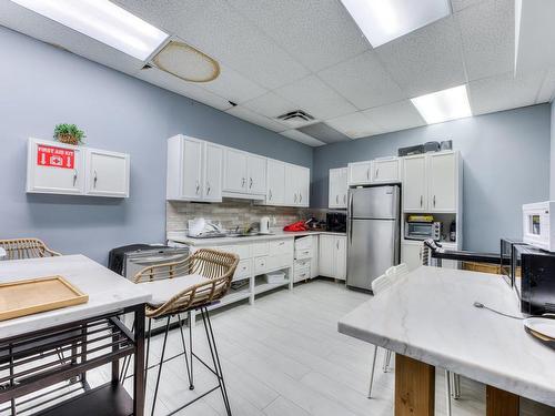 Kitchen - 9850  - 9852 Rue Verville, Montréal (Ahuntsic-Cartierville), QC - Indoor Photo Showing Kitchen