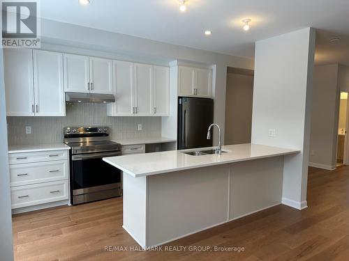 319 Establish Avenue, Ottawa, ON - Indoor Photo Showing Kitchen With Double Sink