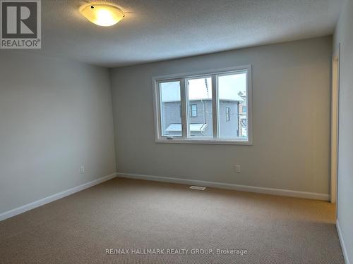 319 Establish Avenue, Ottawa, ON - Indoor Photo Showing Other Room