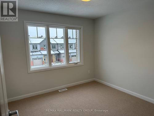 319 Establish Avenue, Ottawa, ON - Indoor Photo Showing Other Room