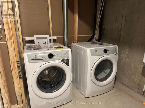 319 Establish Avenue, Ottawa, ON - Indoor Photo Showing Laundry Room