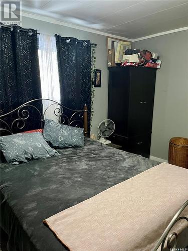 319 6Th Avenue W, Biggar, SK - Indoor Photo Showing Bedroom