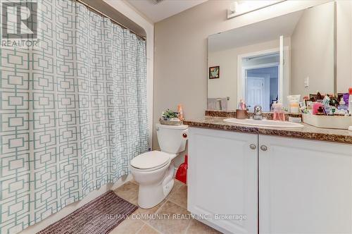 1813 Dalhousie Crescent, Oshawa, ON - Indoor Photo Showing Bathroom