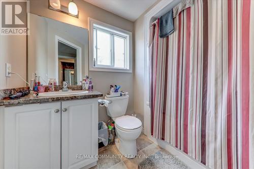 1813 Dalhousie Crescent, Oshawa, ON - Indoor Photo Showing Bathroom