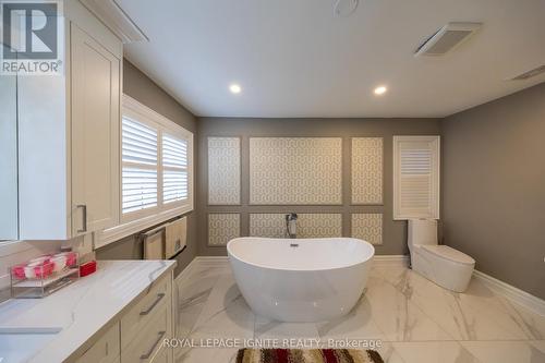 123 Alexander Lawrie Avenue, Markham, ON - Indoor Photo Showing Bathroom