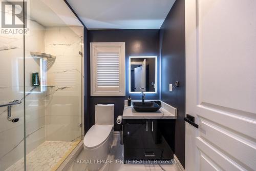 123 Alexander Lawrie Avenue, Markham, ON - Indoor Photo Showing Bathroom