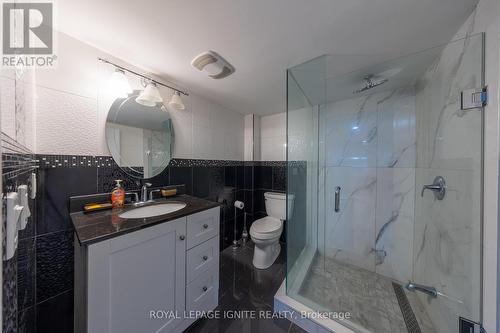 123 Alexander Lawrie Avenue, Markham, ON - Indoor Photo Showing Bathroom