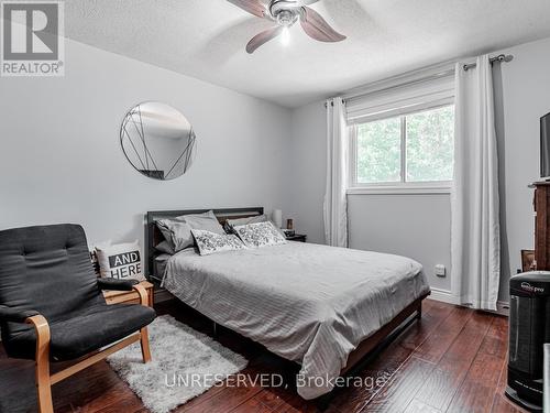 2982 Earl Street, Innisfil, ON - Indoor Photo Showing Bedroom