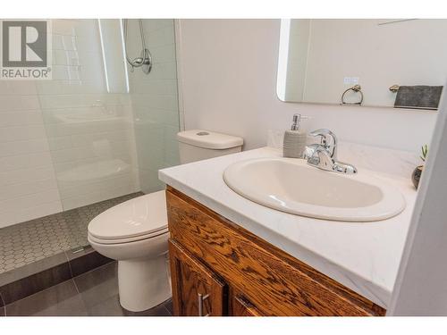 1415 Earl Street, Rossland, BC - Indoor Photo Showing Bathroom