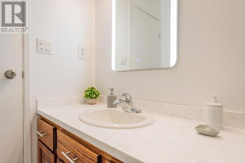 1415 Earl Street, Rossland, BC - Indoor Photo Showing Bathroom