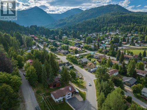 1415 Earl Street, Rossland, BC - Outdoor With View