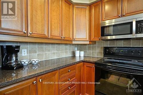 2303 - 570 Laurier Avenue W, Ottawa, ON - Indoor Photo Showing Kitchen