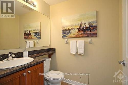 2303 - 570 Laurier Avenue W, Ottawa, ON - Indoor Photo Showing Bathroom