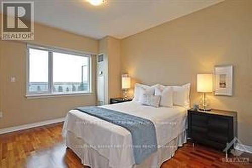 2303 - 570 Laurier Avenue W, Ottawa, ON - Indoor Photo Showing Bedroom