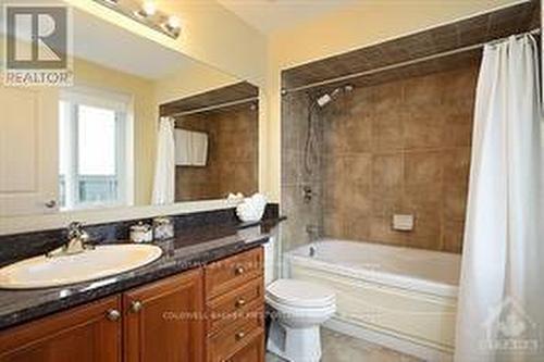 2303 - 570 Laurier Avenue W, Ottawa, ON - Indoor Photo Showing Bathroom