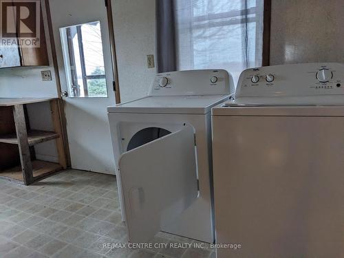 52681 Calton Line, Malahide, ON - Indoor Photo Showing Laundry Room