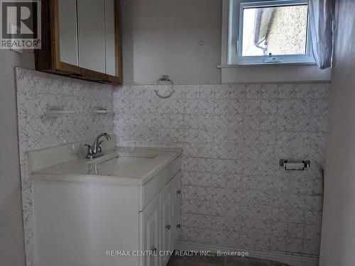 52681 Calton Line, Malahide, ON - Indoor Photo Showing Bathroom