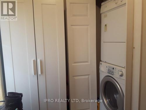 Bsmnt - 25 Cheryl Court, Brampton, ON - Indoor Photo Showing Laundry Room