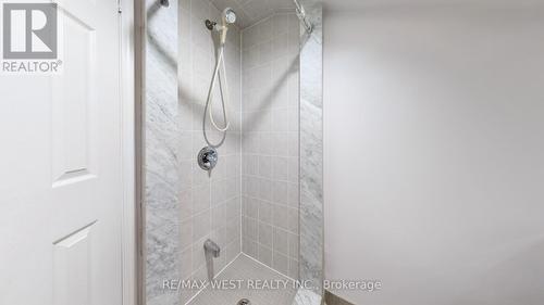 80 Rejane Crescent, Vaughan, ON - Indoor Photo Showing Bathroom