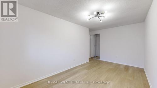 80 Rejane Crescent, Vaughan, ON - Indoor Photo Showing Other Room