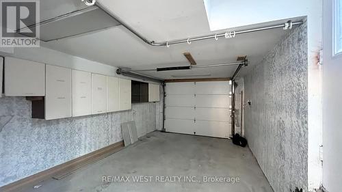 80 Rejane Crescent, Vaughan, ON - Indoor Photo Showing Garage