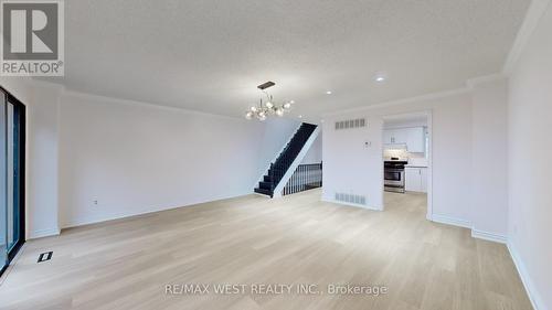 80 Rejane Crescent, Vaughan, ON - Indoor Photo Showing Other Room