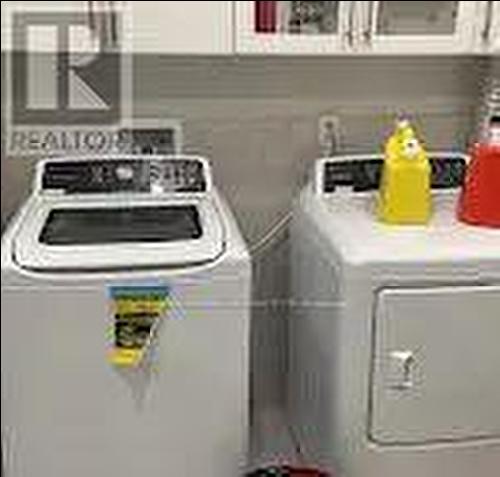 17 Gordon Drive, Brampton, ON - Indoor Photo Showing Laundry Room