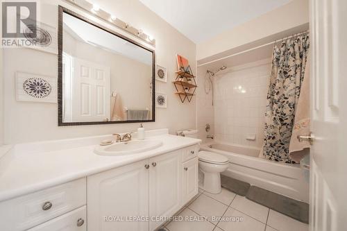 20 Country Stroll Crescent, Caledon, ON - Indoor Photo Showing Bathroom