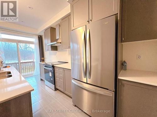 2805 Albatross Way, Pickering, ON - Indoor Photo Showing Kitchen With Stainless Steel Kitchen