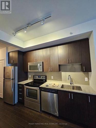 917 - 9582 Markham Road, Markham (Wismer), ON - Indoor Photo Showing Kitchen With Stainless Steel Kitchen