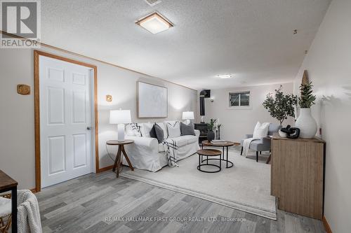 1395 Fundy Street, Oshawa, ON - Indoor Photo Showing Living Room