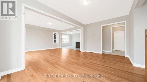 20 Ludlow Drive, Barrie, ON - Indoor Photo Showing Other Room