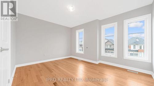 20 Ludlow Drive, Barrie, ON - Indoor Photo Showing Other Room