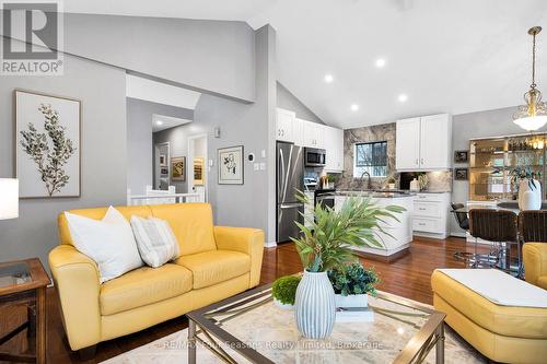 134 Fraser Crescent, Blue Mountains, ON - Indoor Photo Showing Living Room