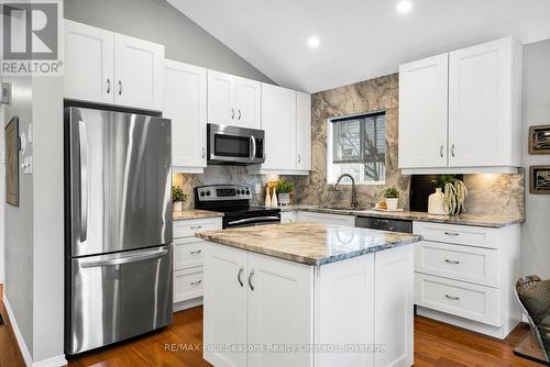 134 Fraser Crescent, Blue Mountains, ON - Indoor Photo Showing Kitchen With Stainless Steel Kitchen With Upgraded Kitchen