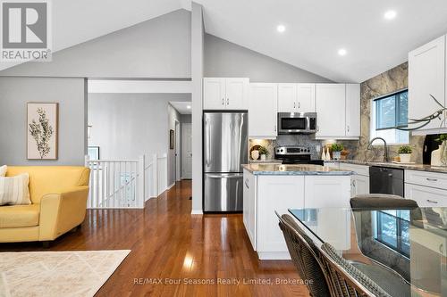 134 Fraser Crescent, Blue Mountains, ON - Indoor Photo Showing Kitchen With Stainless Steel Kitchen With Upgraded Kitchen