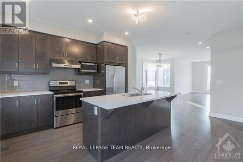 141 Boundstone Way, Ottawa, ON - Indoor Photo Showing Kitchen With Stainless Steel Kitchen With Upgraded Kitchen